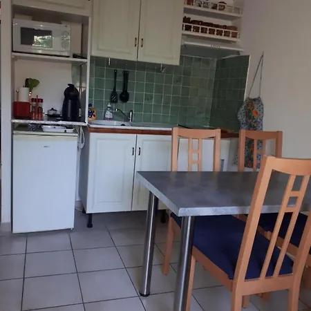 Logement En Pleine Garrigue Nimes